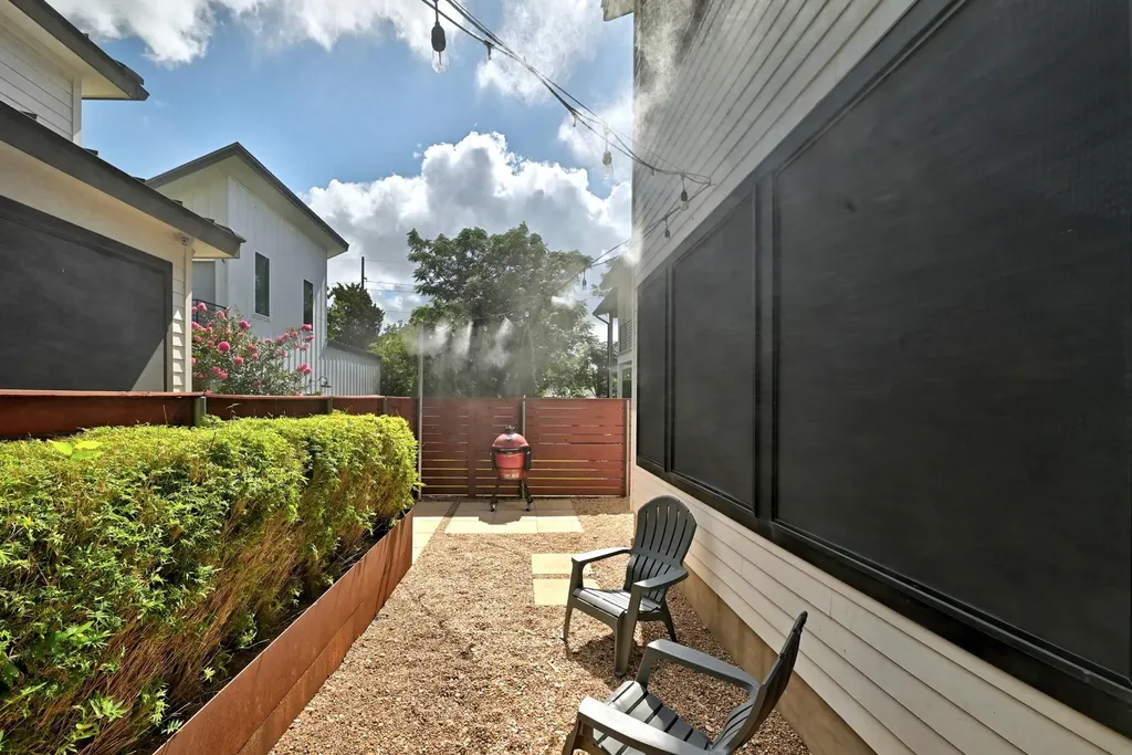 1704 E 13th Street Austin TX 78702