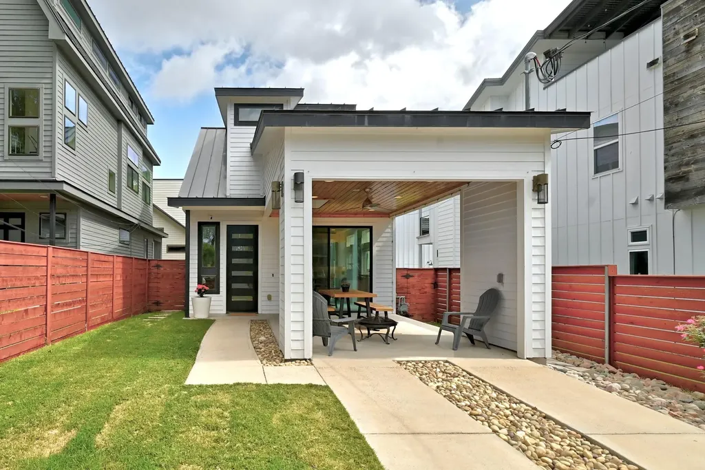 1704 E 13th Street Austin TX 78702