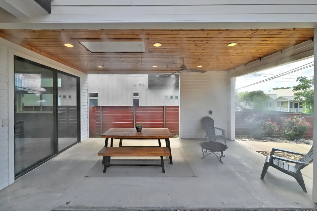 1704 E 13th Street Austin TX 78702