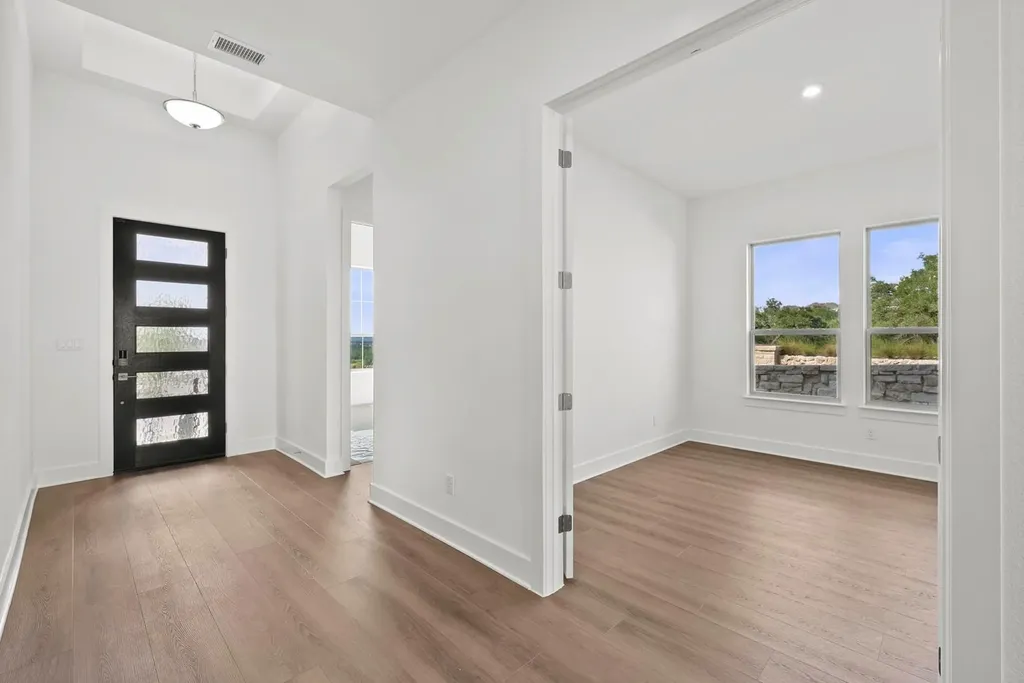 105 Ensberg Lane Liberty Hill TX 78642