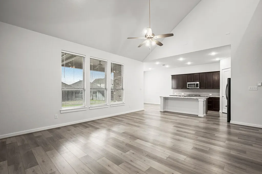 841 Spinnaker Loop Kyle TX 78640