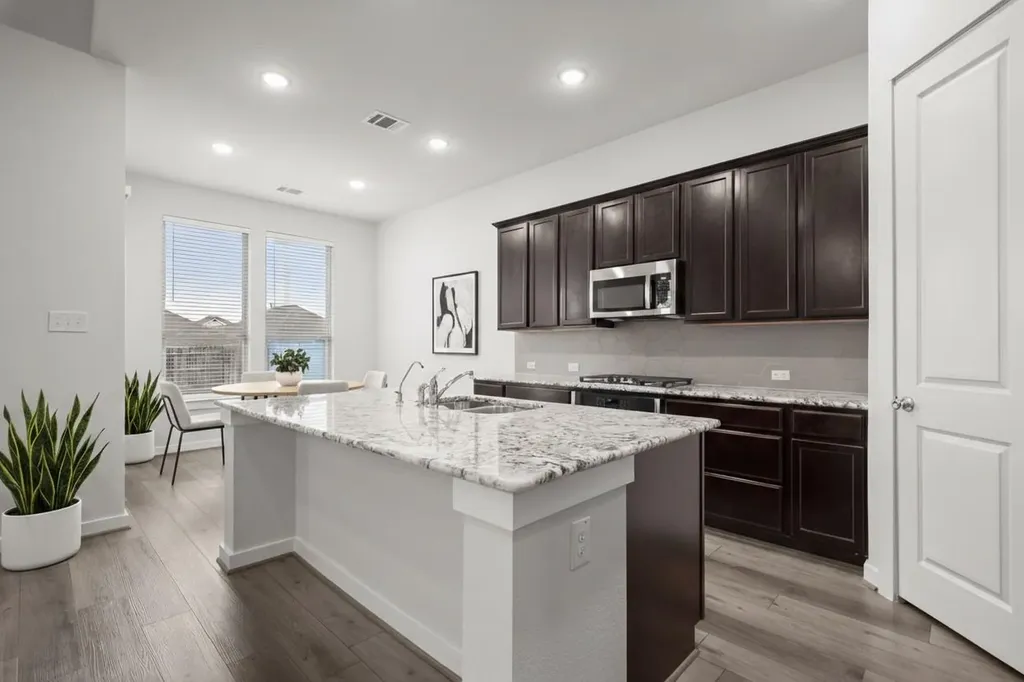 841 Spinnaker Loop Kyle TX 78640