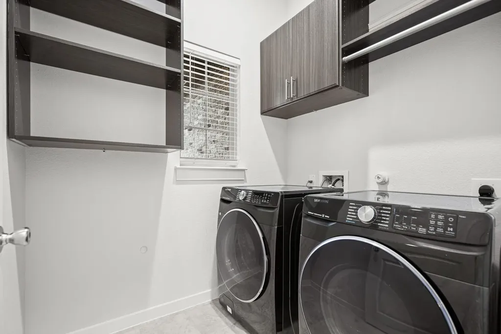 841 Spinnaker Loop Kyle TX 78640