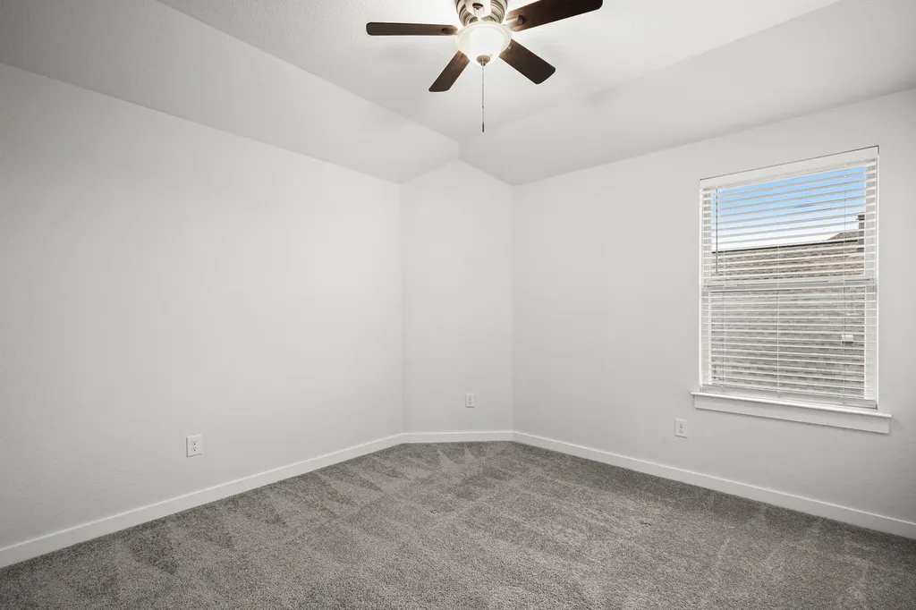841 Spinnaker Loop Kyle TX 78640