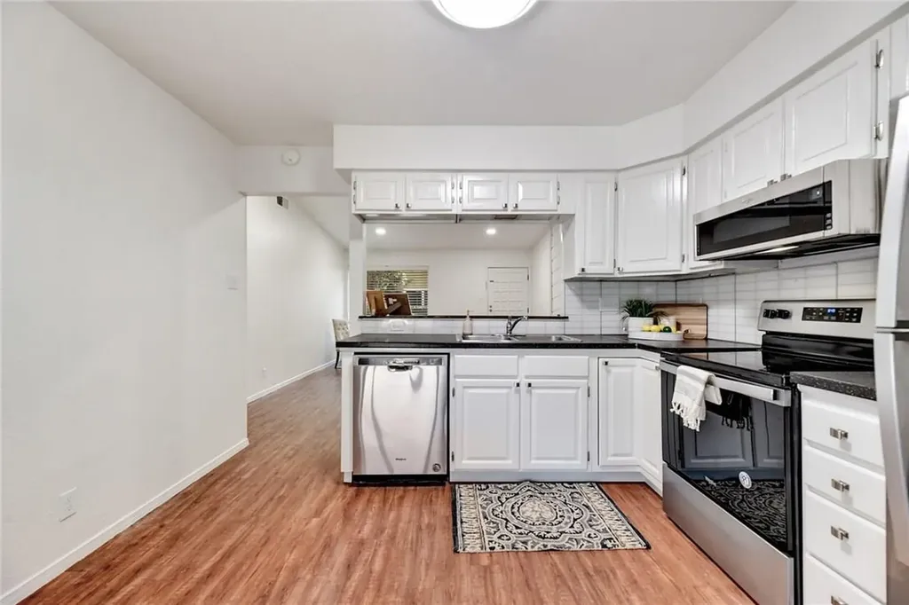 11904 Broad Oaks Drive Austin TX 78759