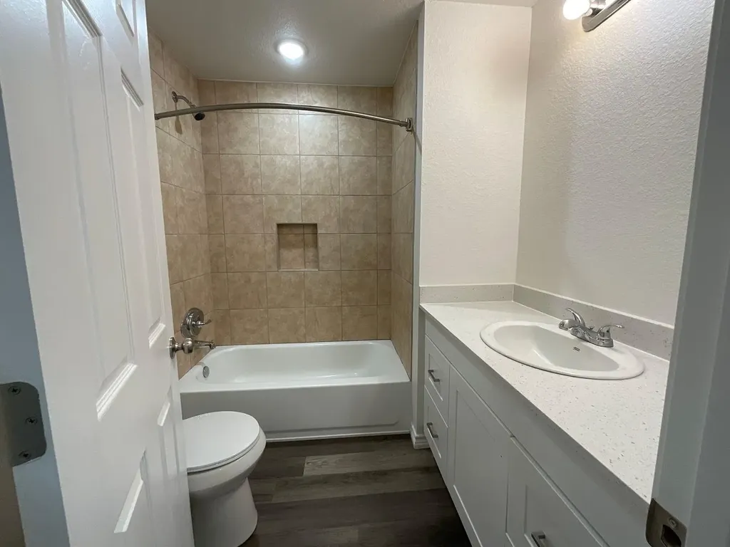 1220 Nora Lane Kingsland TX 78639