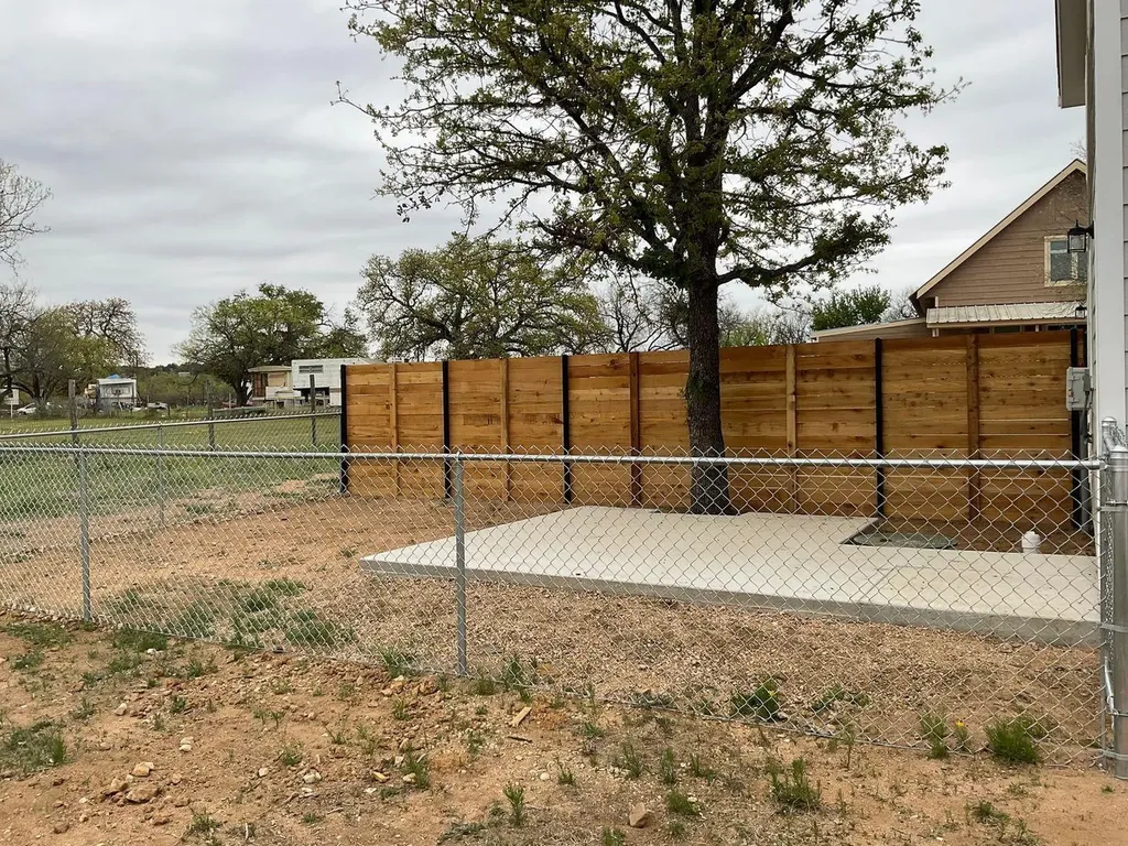 1220 Nora Lane Kingsland TX 78639
