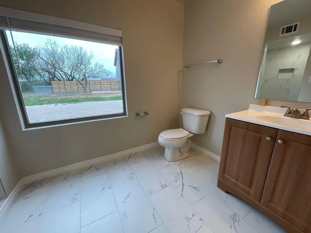 1220 Nora Lane Kingsland TX 78639