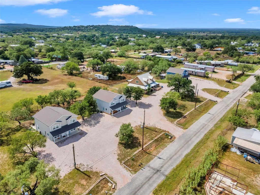 1220 Nora Lane Kingsland TX 78639