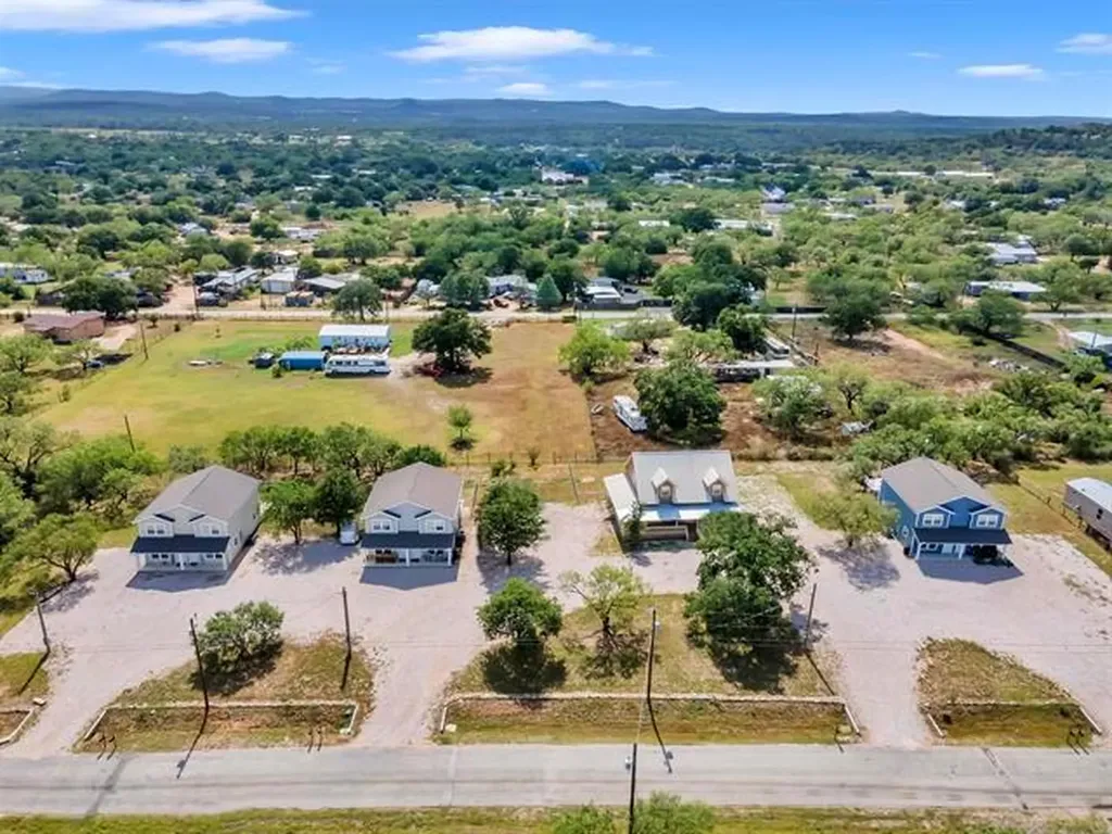 1220 Nora Lane Kingsland TX 78639