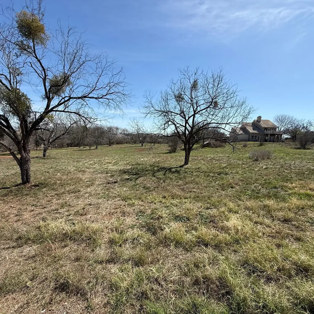 315 Sweetgrass Horseshoe Bay TX 78657