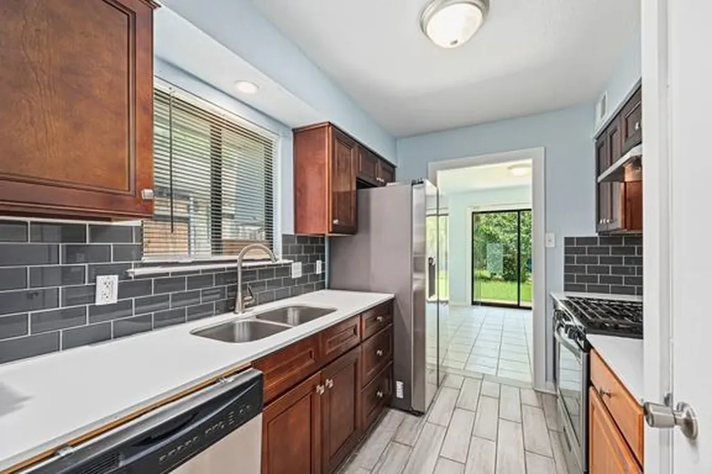 8524 Dryfield Drive Austin TX 78758