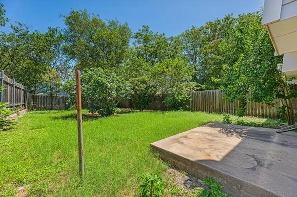 8524 Dryfield Drive Austin TX 78758