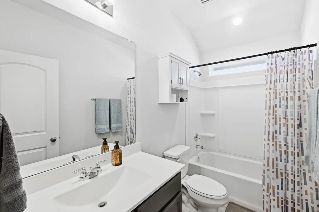 2033 Winston Way Leander TX 78641