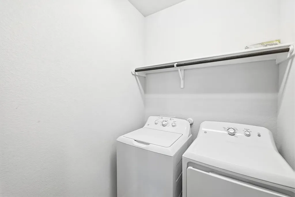 2033 Winston Way Leander TX 78641