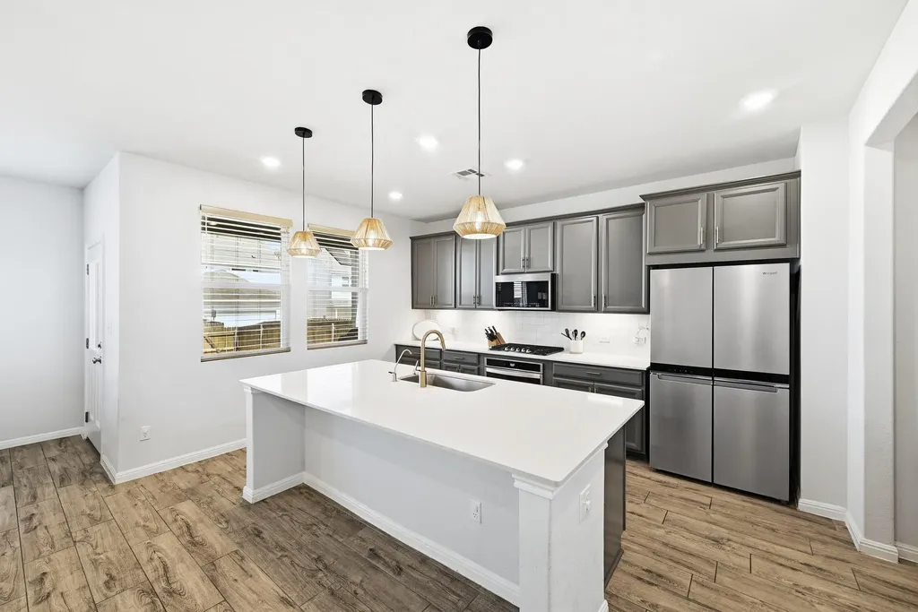 2033 Winston Way Leander TX 78641