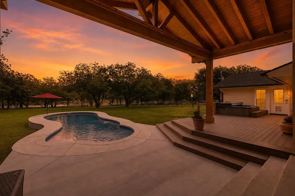 1007 S Gabriel Drive Leander TX 78641