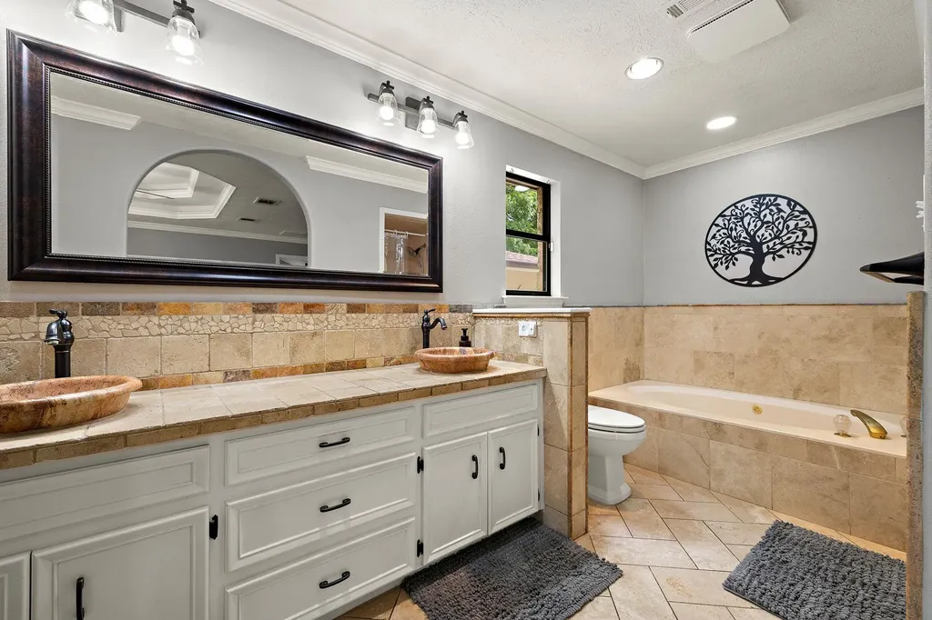 1007 S Gabriel Drive Leander TX 78641