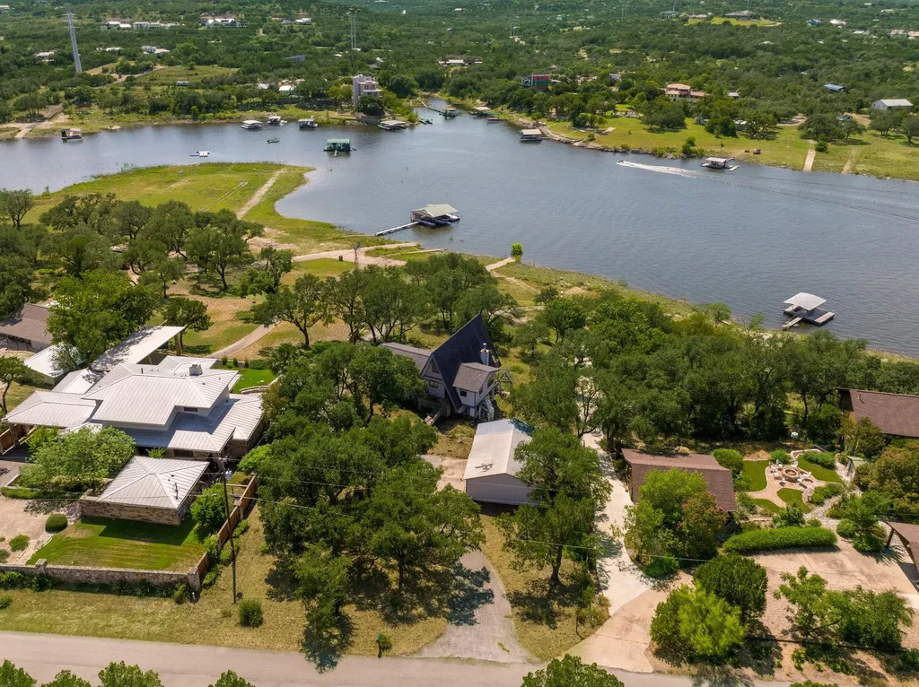19625 Lakehurst Loop Spicewood TX 78669