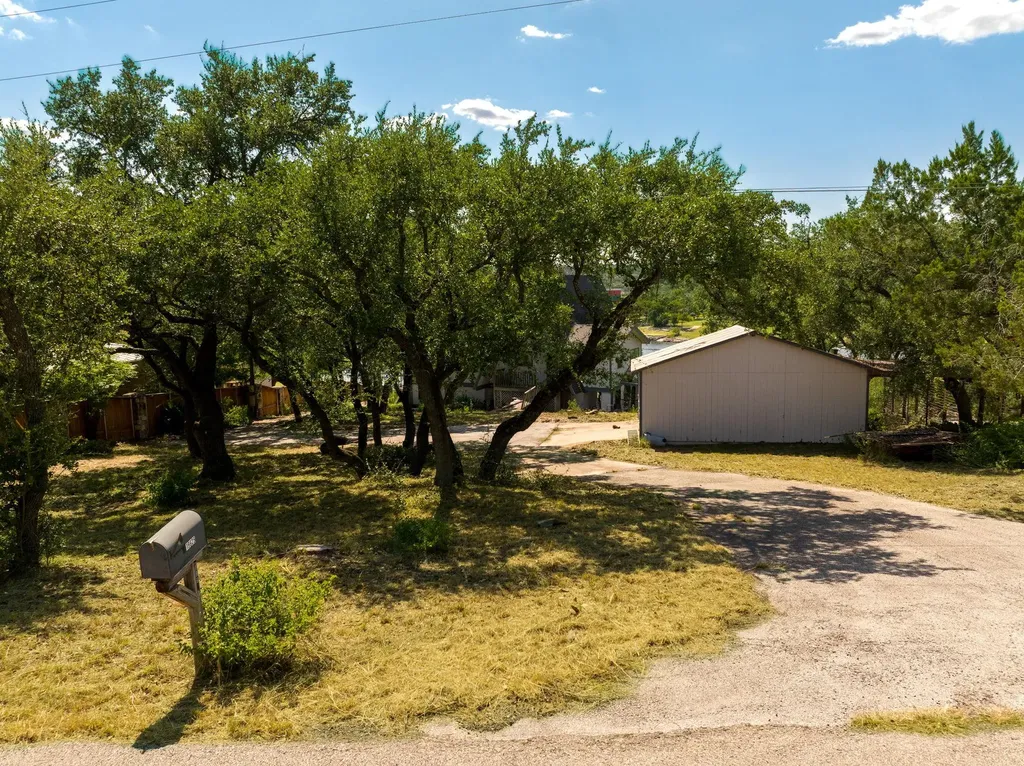 19625 Lakehurst Loop Spicewood TX 78669