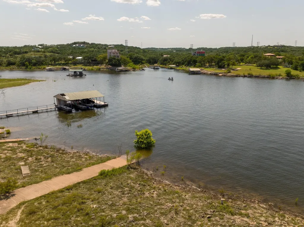 19625 Lakehurst Loop Spicewood TX 78669