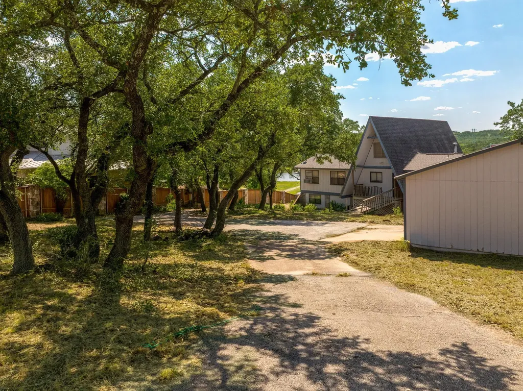 19625 Lakehurst Loop Spicewood TX 78669