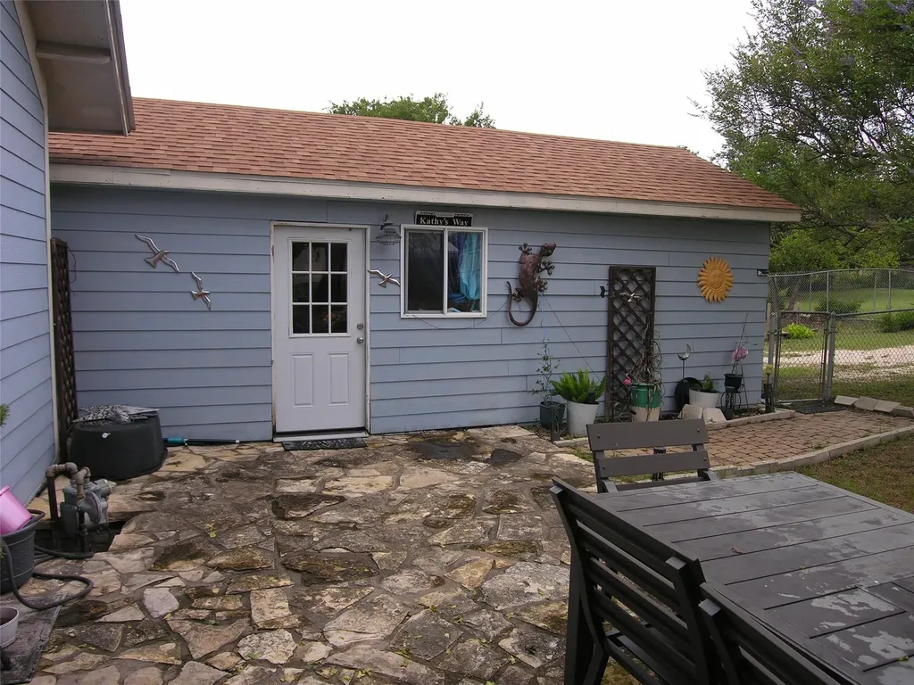 13 Cockrell Circle Lampasas TX 76550