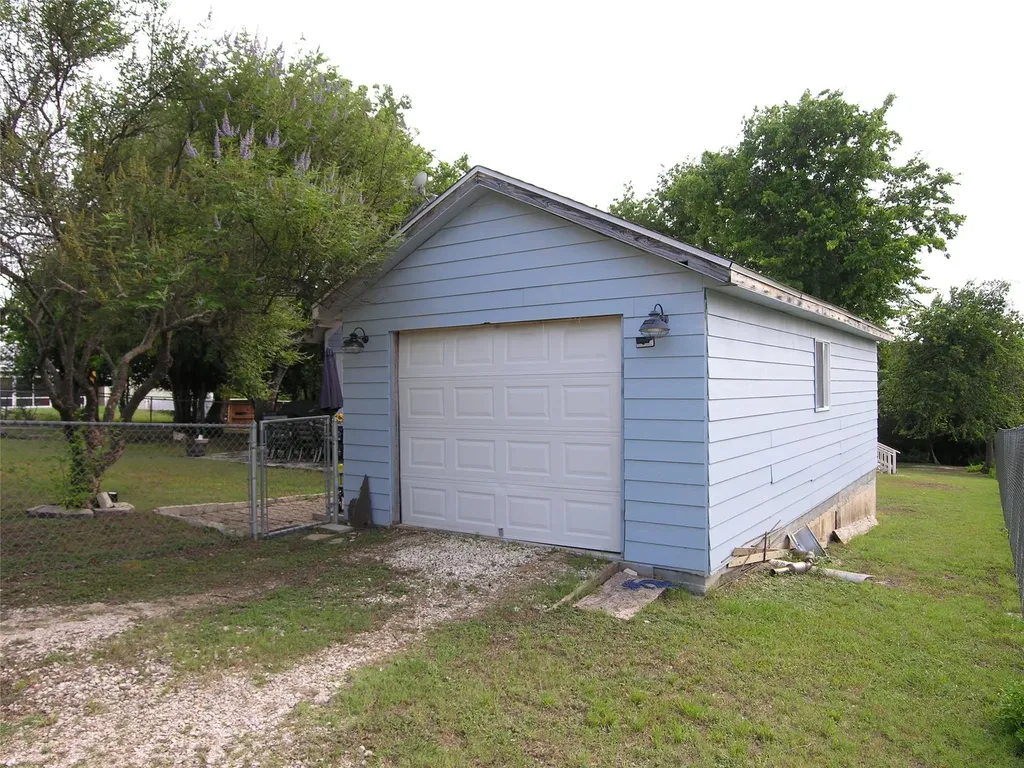 13 Cockrell Circle Lampasas TX 76550
