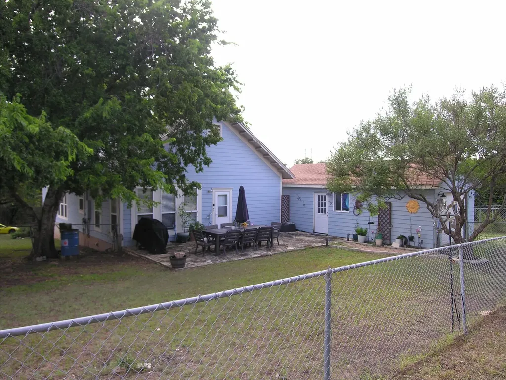 13 Cockrell Circle Lampasas TX 76550