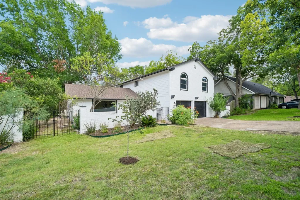 9203 Comburg Drive Austin TX 78748