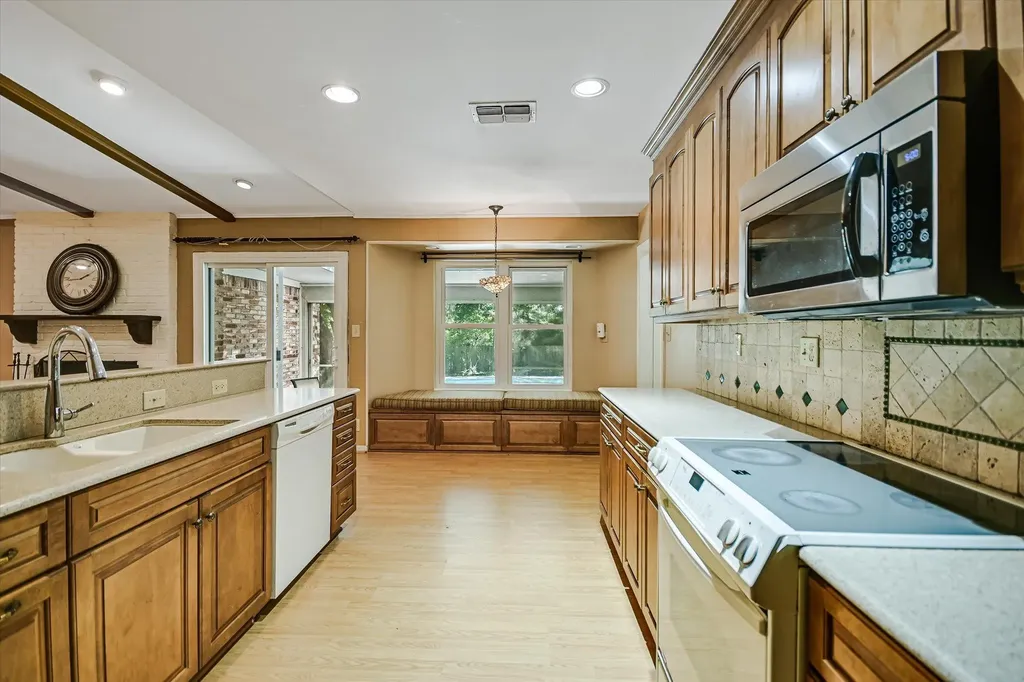 8821 Silverarrow Circle Austin TX 78759