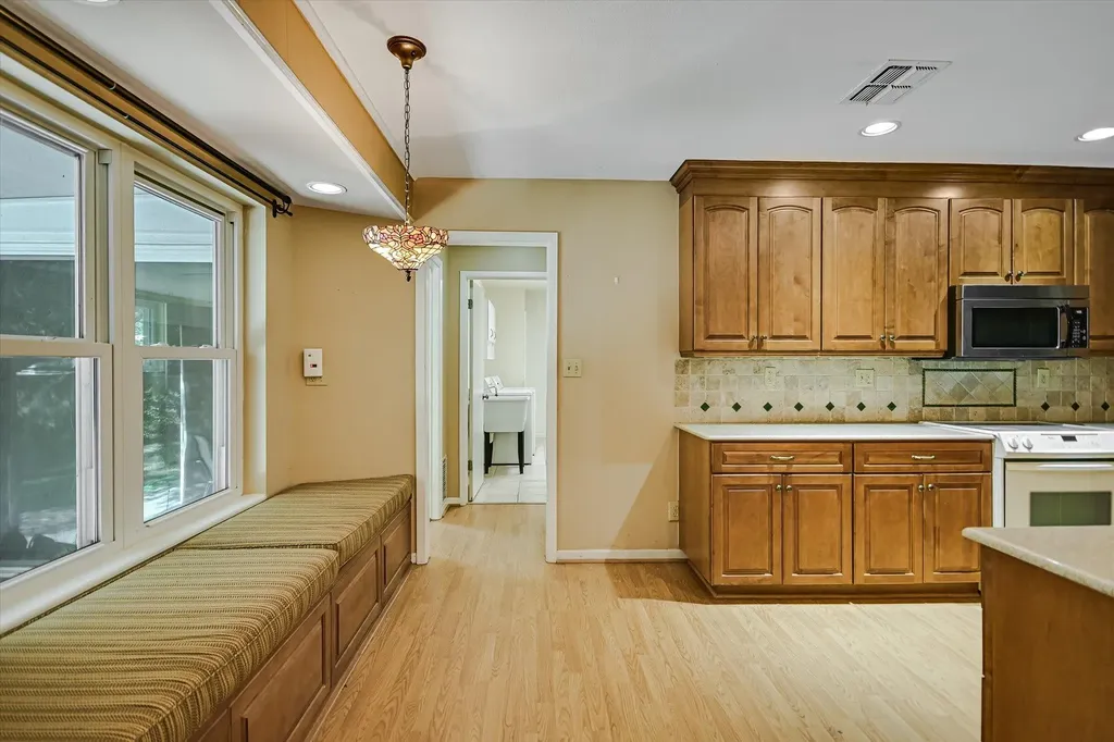 8821 Silverarrow Circle Austin TX 78759