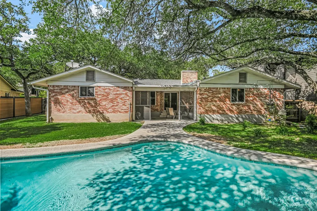 8821 Silverarrow Circle Austin TX 78759