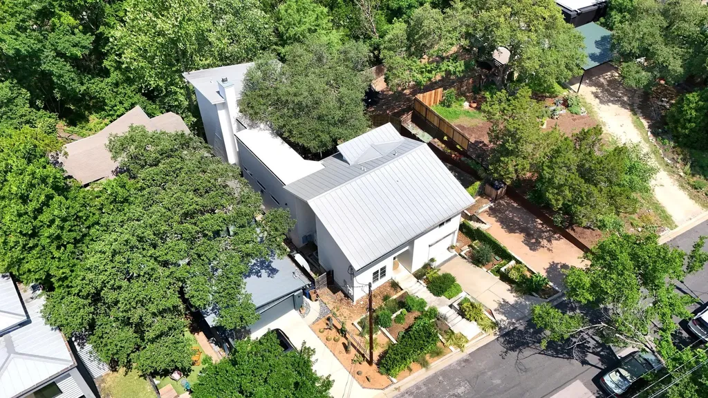 1700 S 6th Street Austin TX 78704
