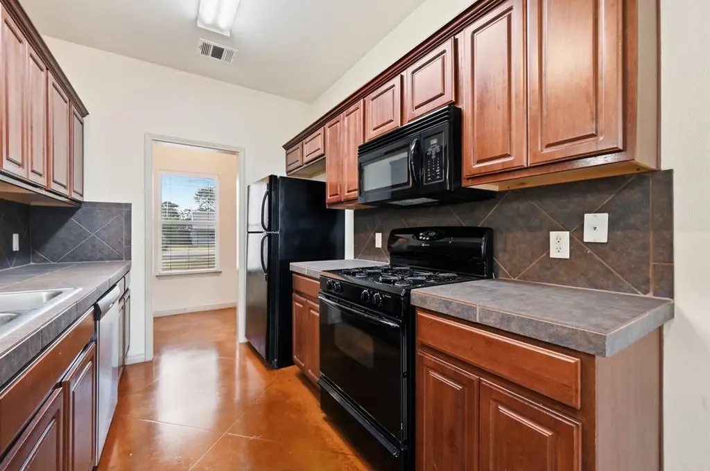 6015 Ponca Street Austin TX 78741