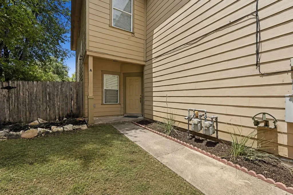 6015 Ponca Street Austin TX 78741