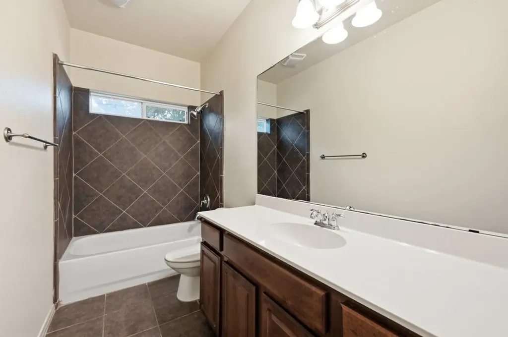 6015 Ponca Street Austin TX 78741