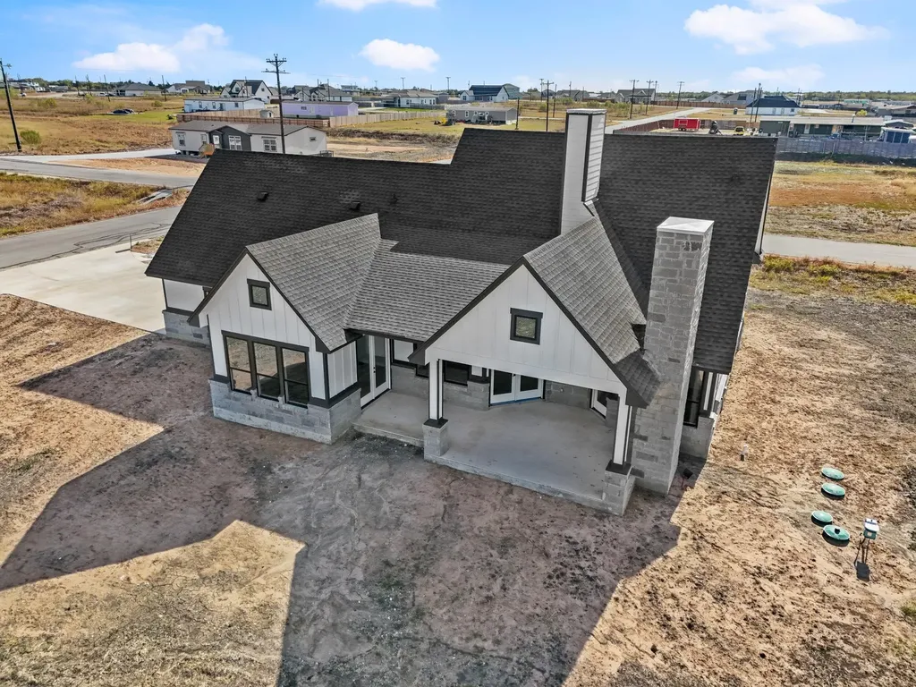 142 Desperado Loop Del Valle TX 78617