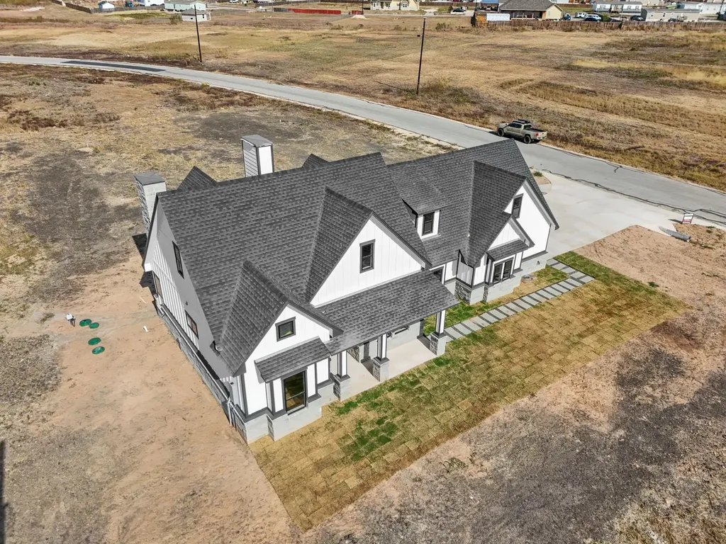 142 Desperado Loop Del Valle TX 78617
