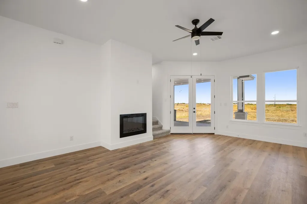 142 Desperado Loop Del Valle TX 78617