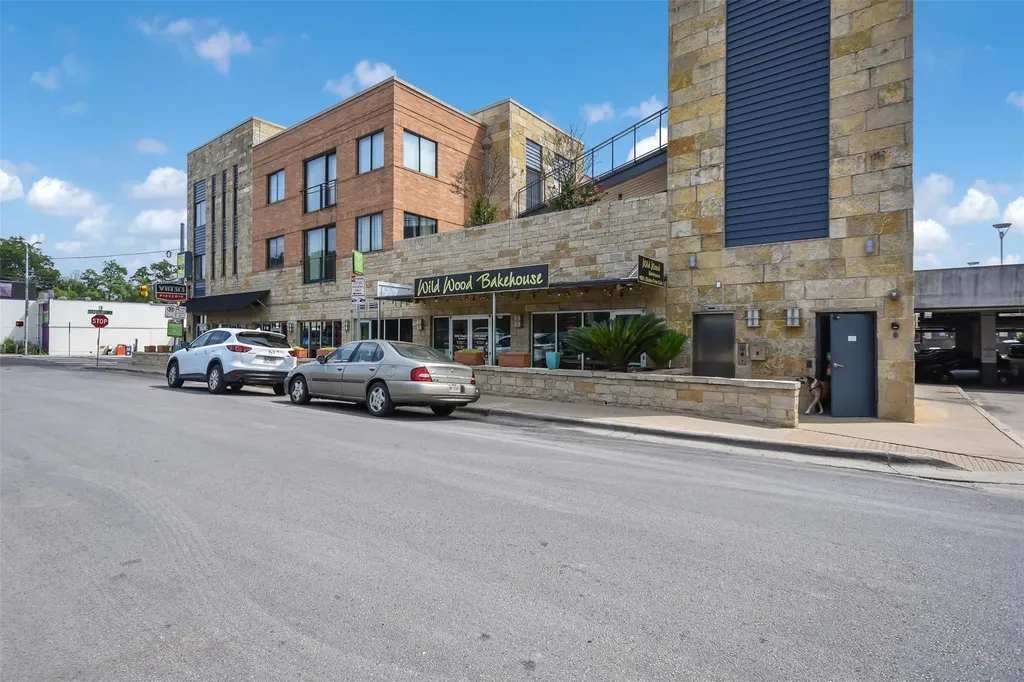 3016 Guadalupe Street Austin TX 78705