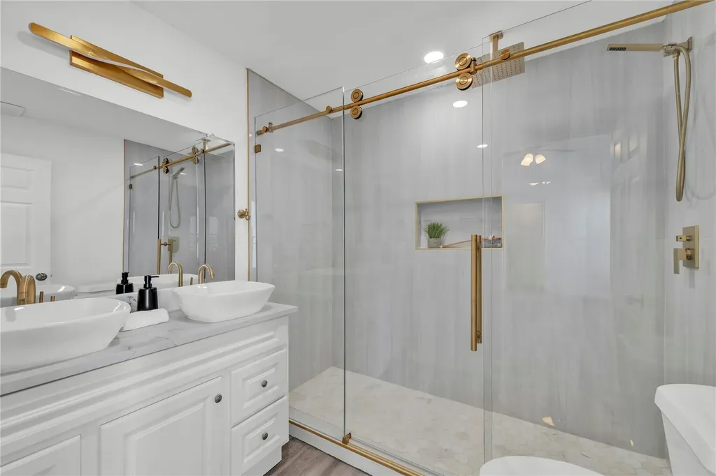 1800 Tamra Court Round Rock TX 78681