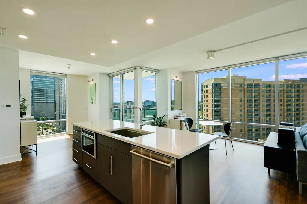 300 Bowie Street Austin TX 78703