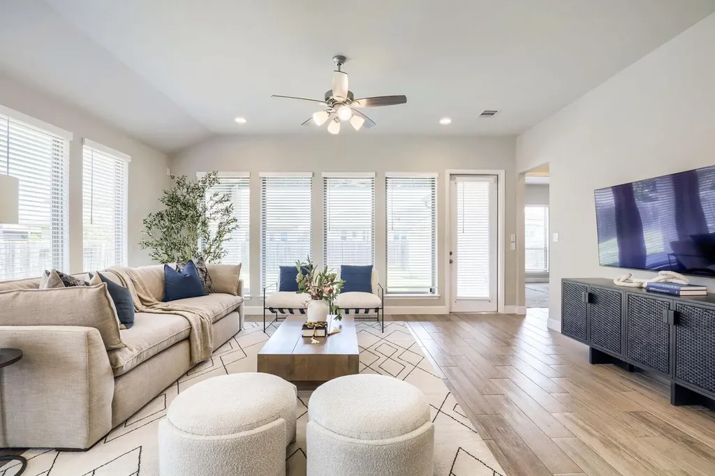 14505 Kira Lane Manor TX 78653
