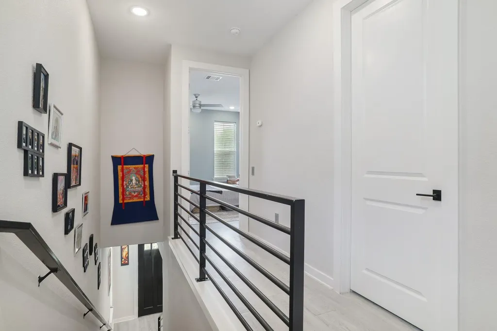 2624 Metcalfe Road Austin TX 78741