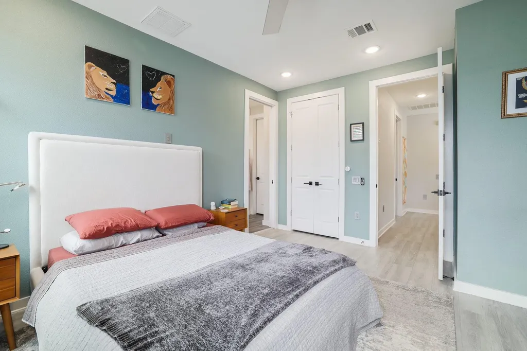 2624 Metcalfe Road Austin TX 78741