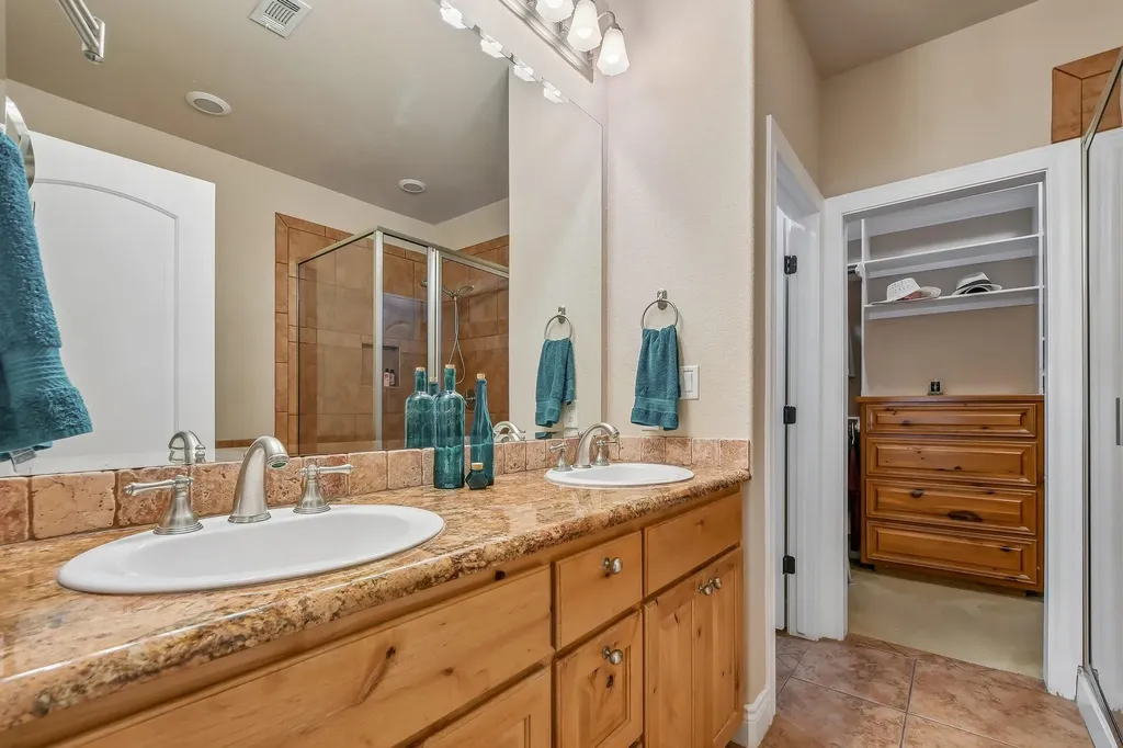 2004 American Drive Lago Vista TX 78645
