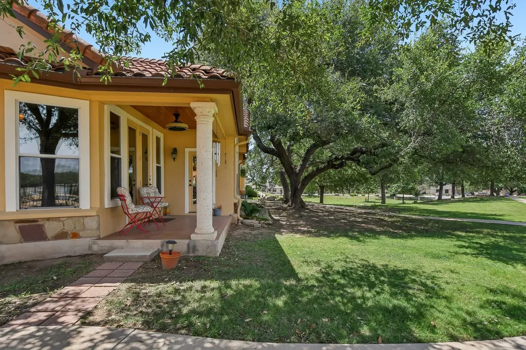 2004 American Drive Lago Vista TX 78645