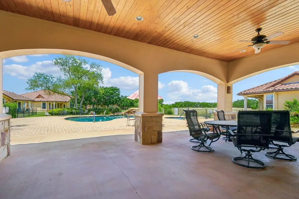 2004 American Drive Lago Vista TX 78645