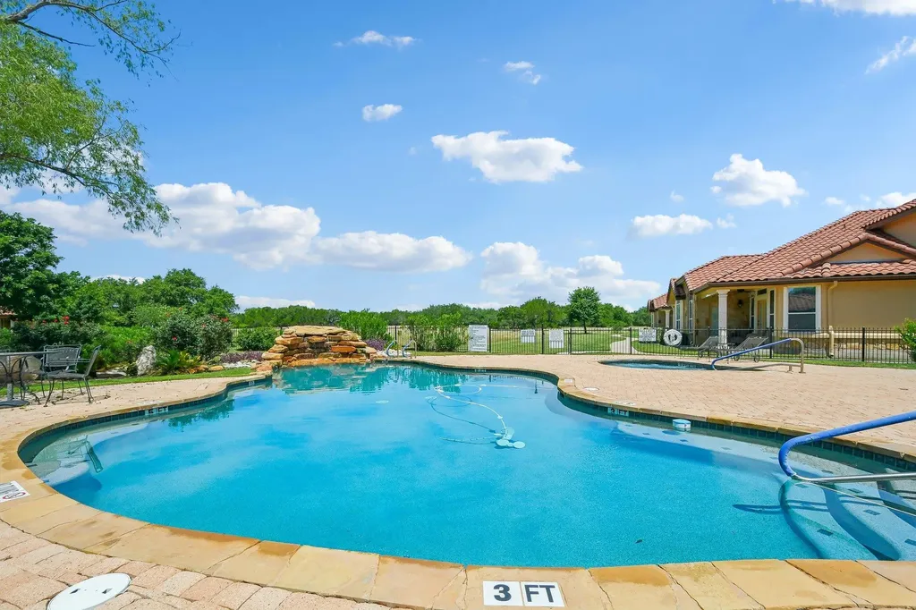 2004 American Drive Lago Vista TX 78645